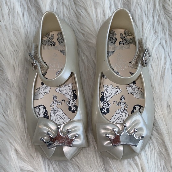 Mini Melissa | Mini Dora Disney Princess Mary Jane - Picture 2 of 14